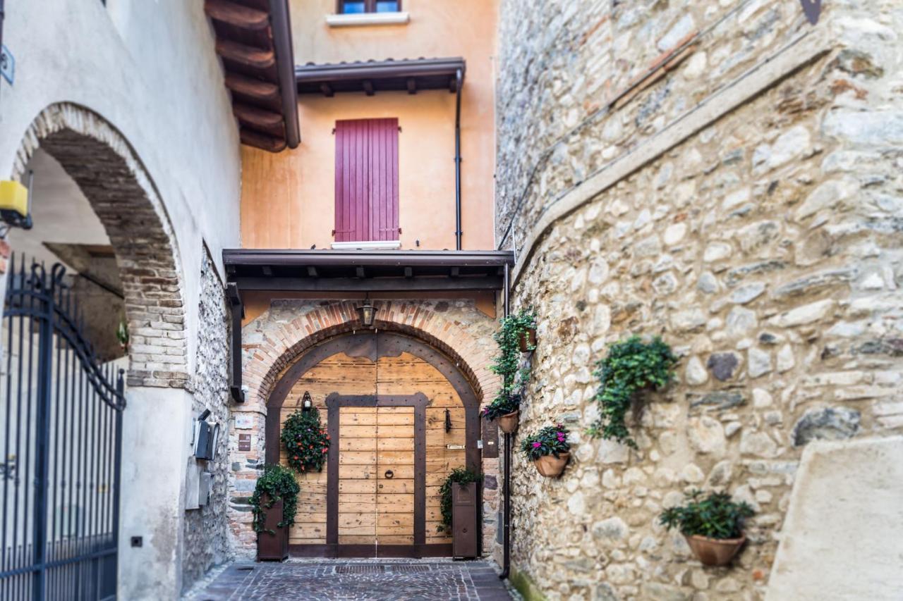 Antico Borgo B&B Con Spa - Adults Only Manerba del Garda Exterior foto